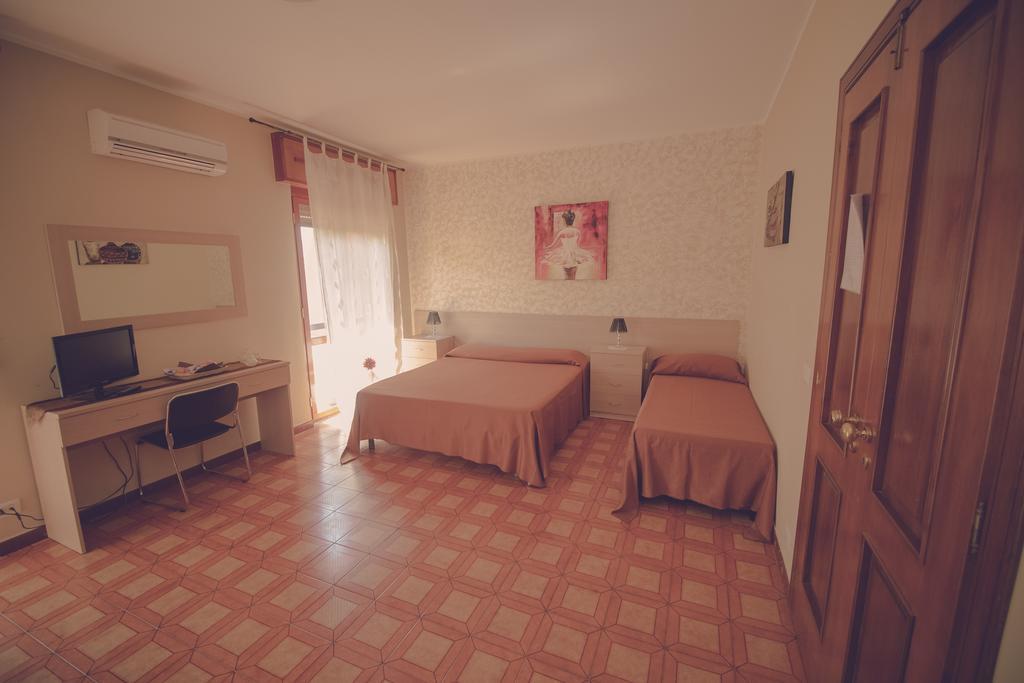 Cassiodoro Rooms Affittacamere Καταντζάρο Εξωτερικό φωτογραφία