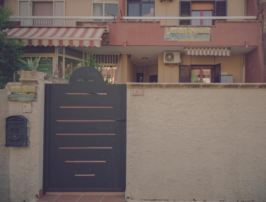 Cassiodoro Rooms Affittacamere Καταντζάρο Εξωτερικό φωτογραφία