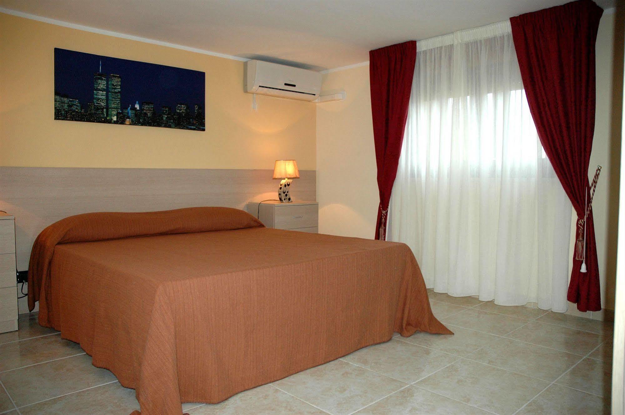 Cassiodoro Rooms Affittacamere Καταντζάρο Εξωτερικό φωτογραφία