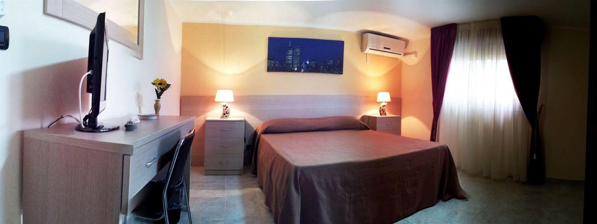 Cassiodoro Rooms Affittacamere Καταντζάρο Εξωτερικό φωτογραφία